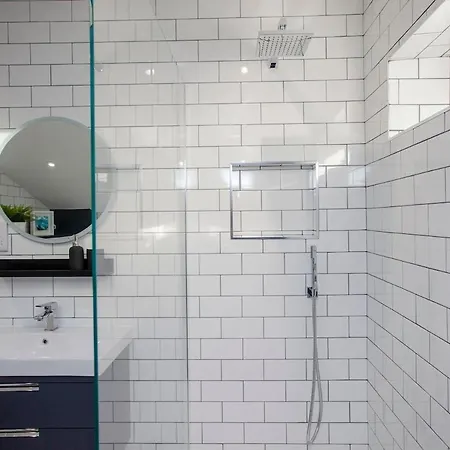 Apartamento Modern In Long Ashton *