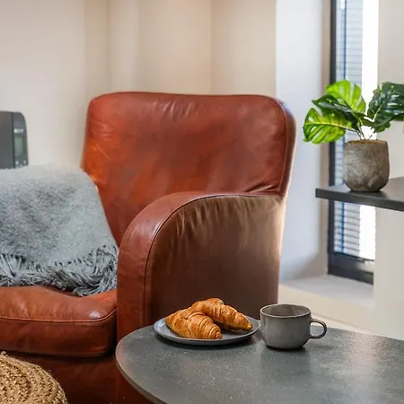Modern In Long Ashton Appartement