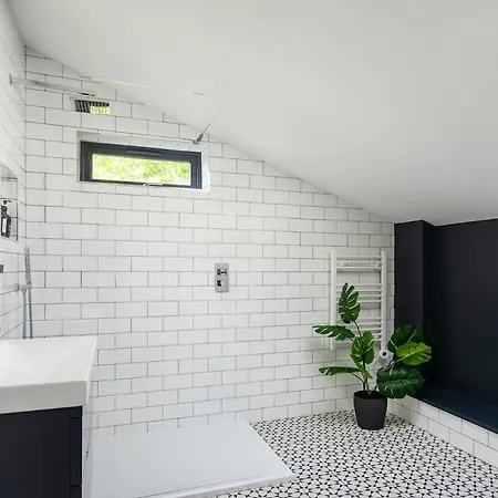דירה Modern In Long Ashton *